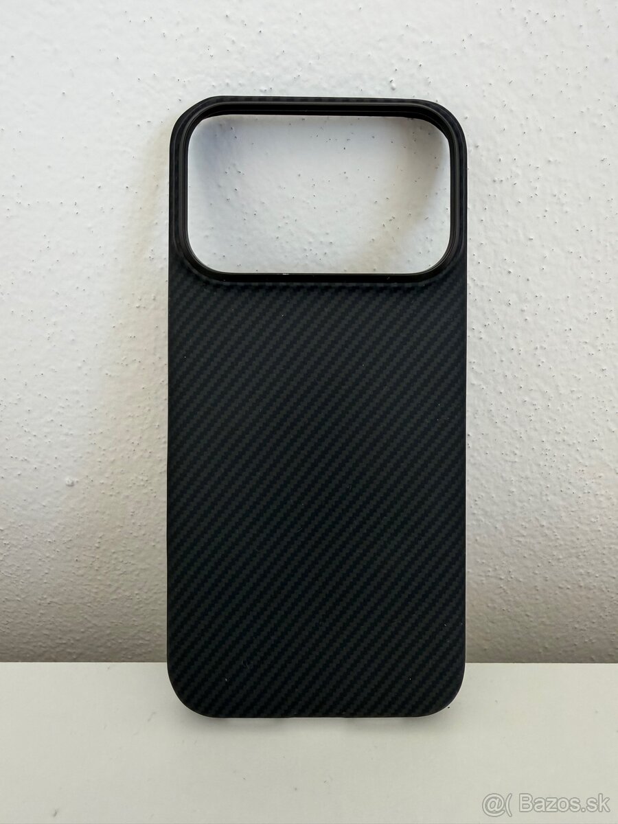 iPhone 17 Pro - kryty Apple a Pitaka - 9