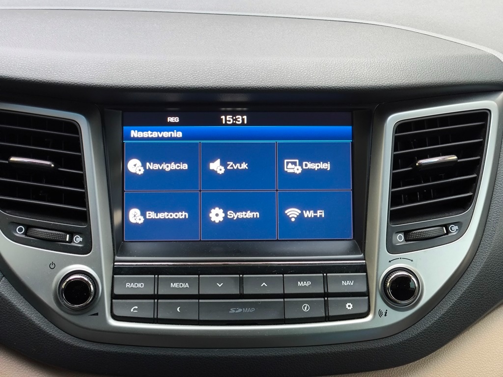 Predam Hyundai Tucson 2WD 1.7 CRDi PREMIUM - 9