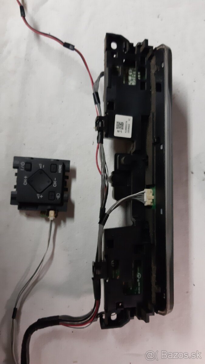 SINY KDL 42W706B na ND - 9