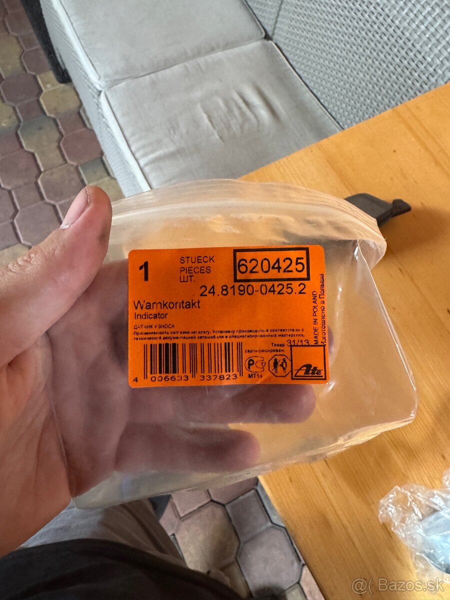 Predám brzdové doštičky NK 229330 + snímač opotrebenia - 9