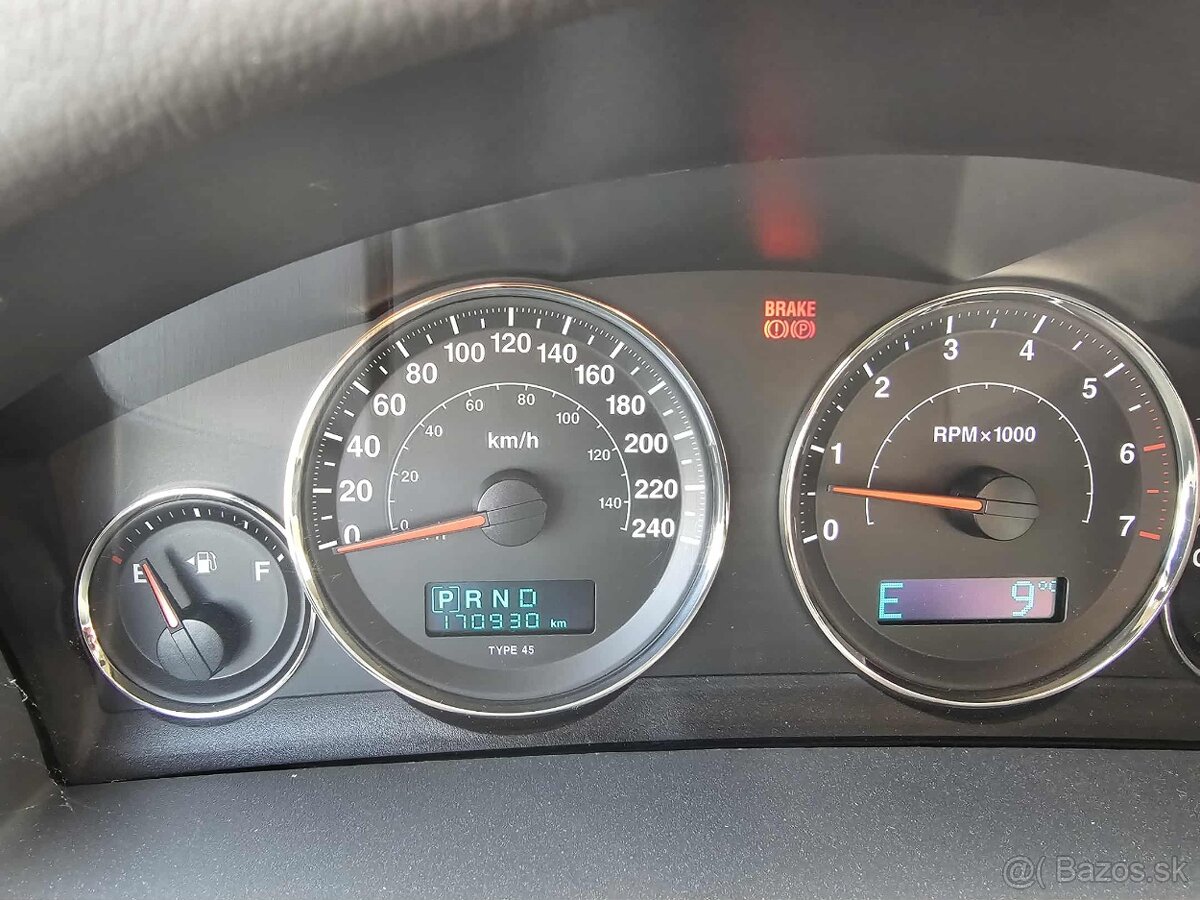 JEEP GRAND CHEROKEE 5.7i Hemi V8 - 9