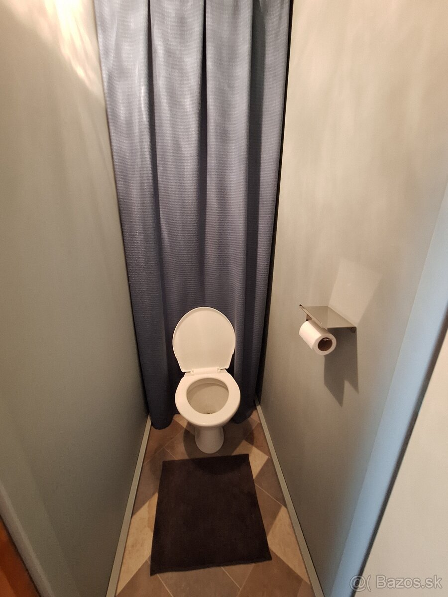 Prenájom 2 izbový byt s loggiou, sídlisko Západ, SNV - 9