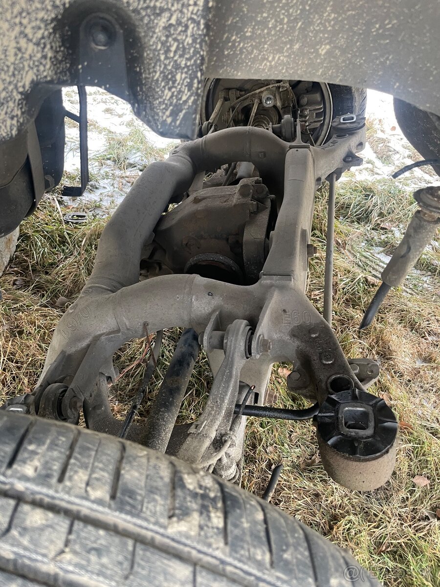 Rozpredám bmw e60 - 9