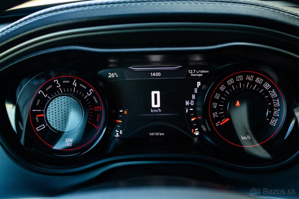 Dodge Challenger R/T 5.7 V8 / TOP STAV - 9