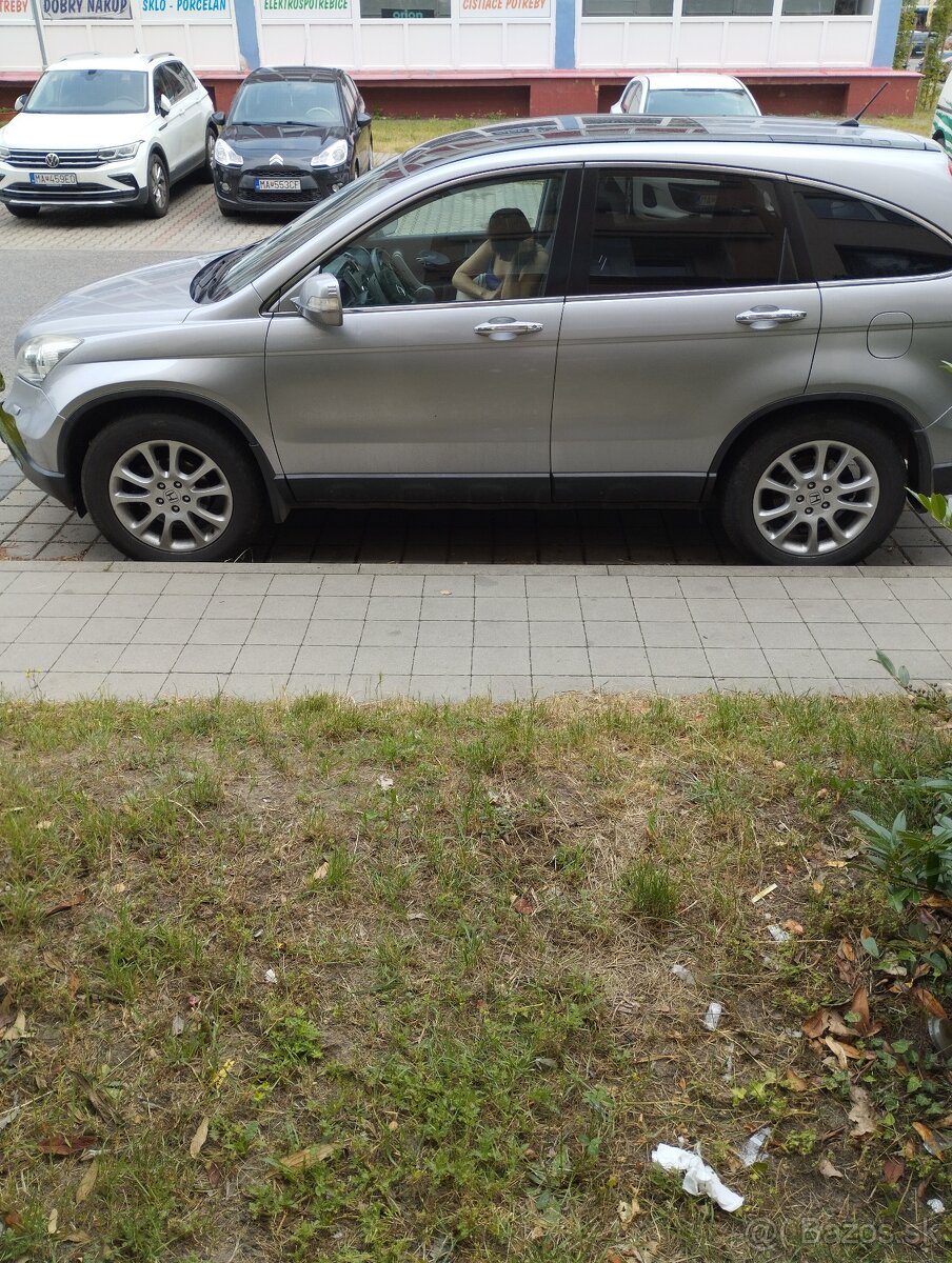 Predám auto Honda CRV vo veľmi dobrom stave - 9