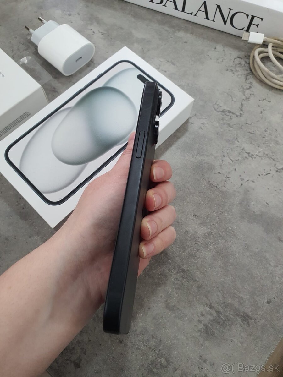 Predám Apple IPhone 15, 128 GB - 9