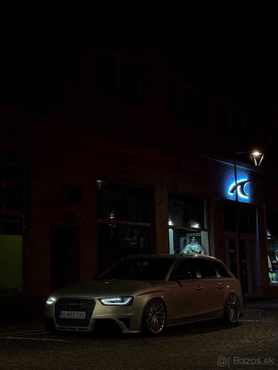 Audi A4 B8 / RS4 Look - 9
