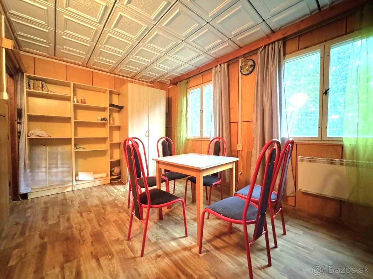 Chatka v Zlatníckej doline na predaj - 9
