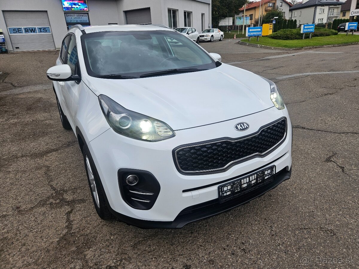 Kia Sportage 1.7CRDi 115KM Navi Kamera biela perla - 9