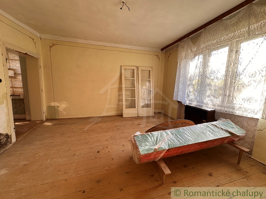 Rodinný dom v pokojnej vinárskej obci Rúbaň – ideálny na r - 9