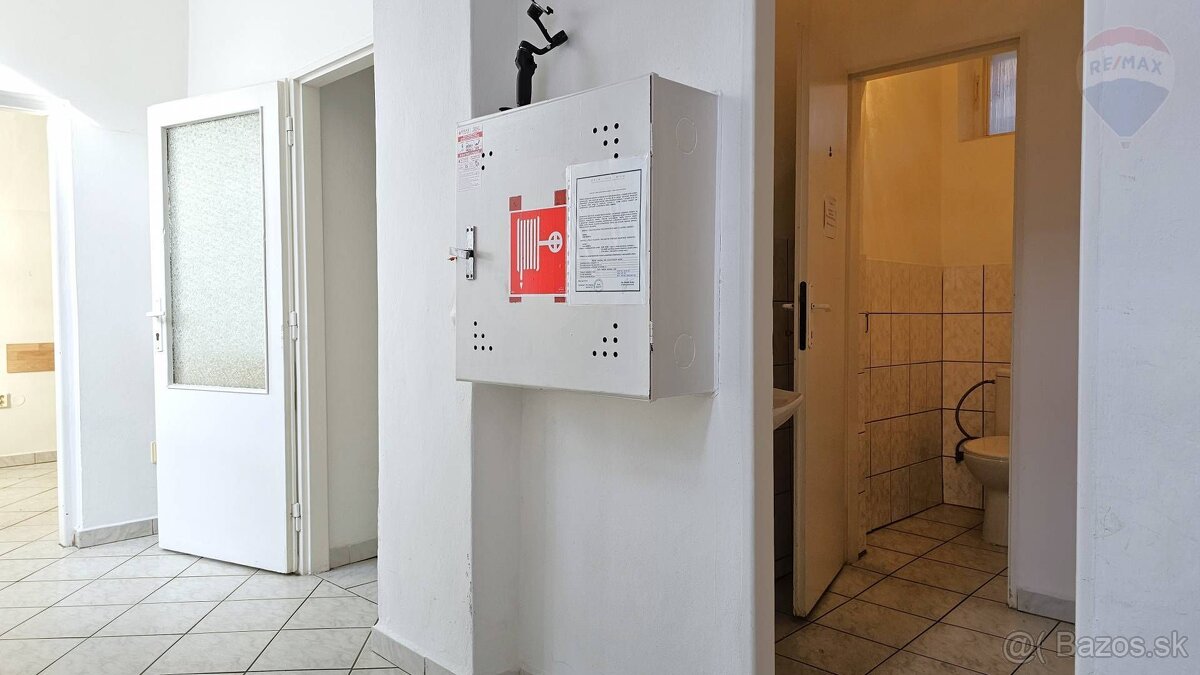 Prenájom 63 m2 komerčného priestoru “ambulancia“, ul. Farská - 9