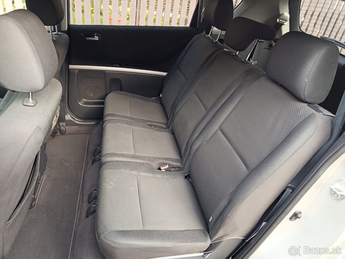 Toyota corolla verso 7-miest - 9