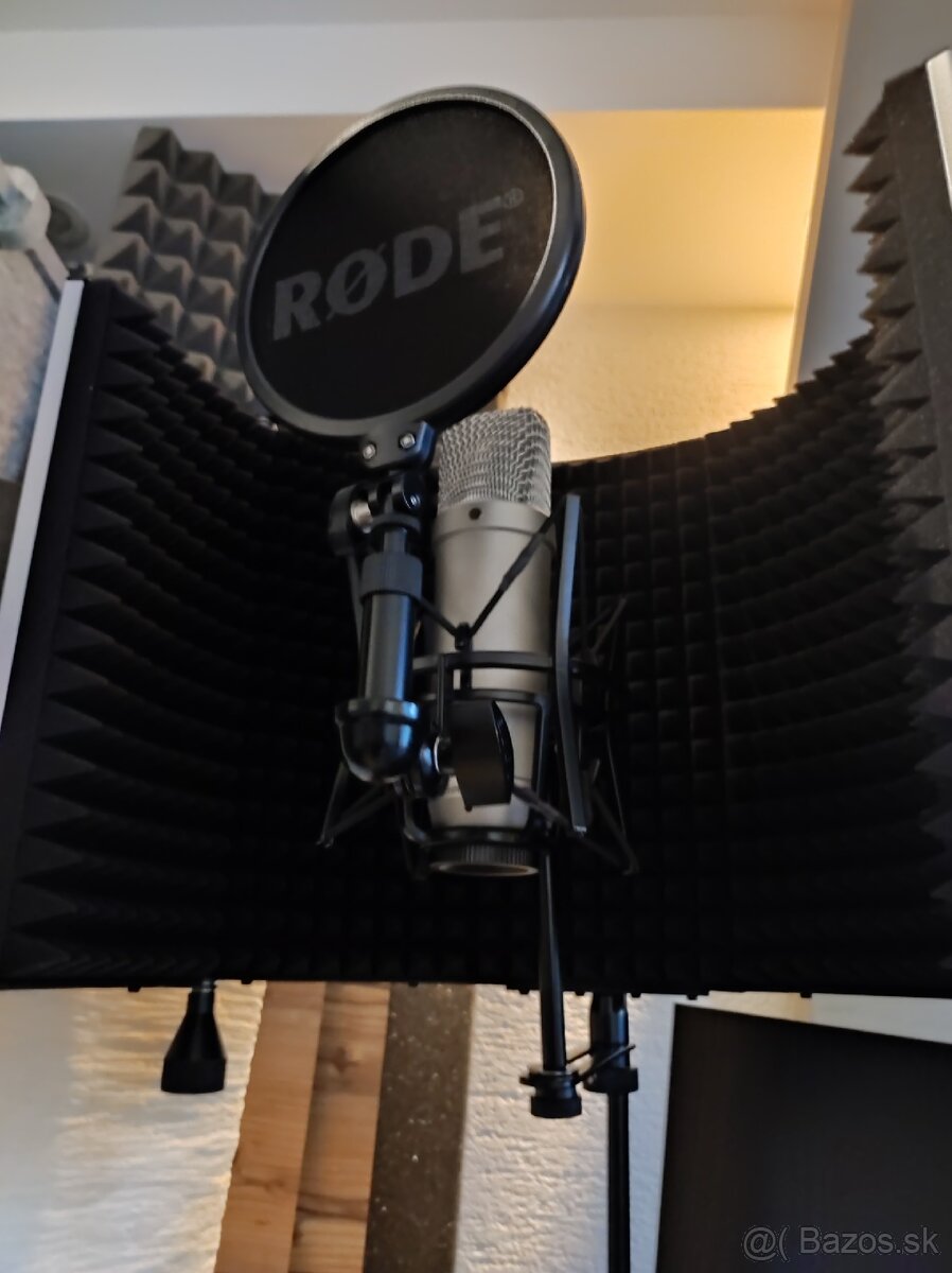 Marantz PRO Soundshield
- 9