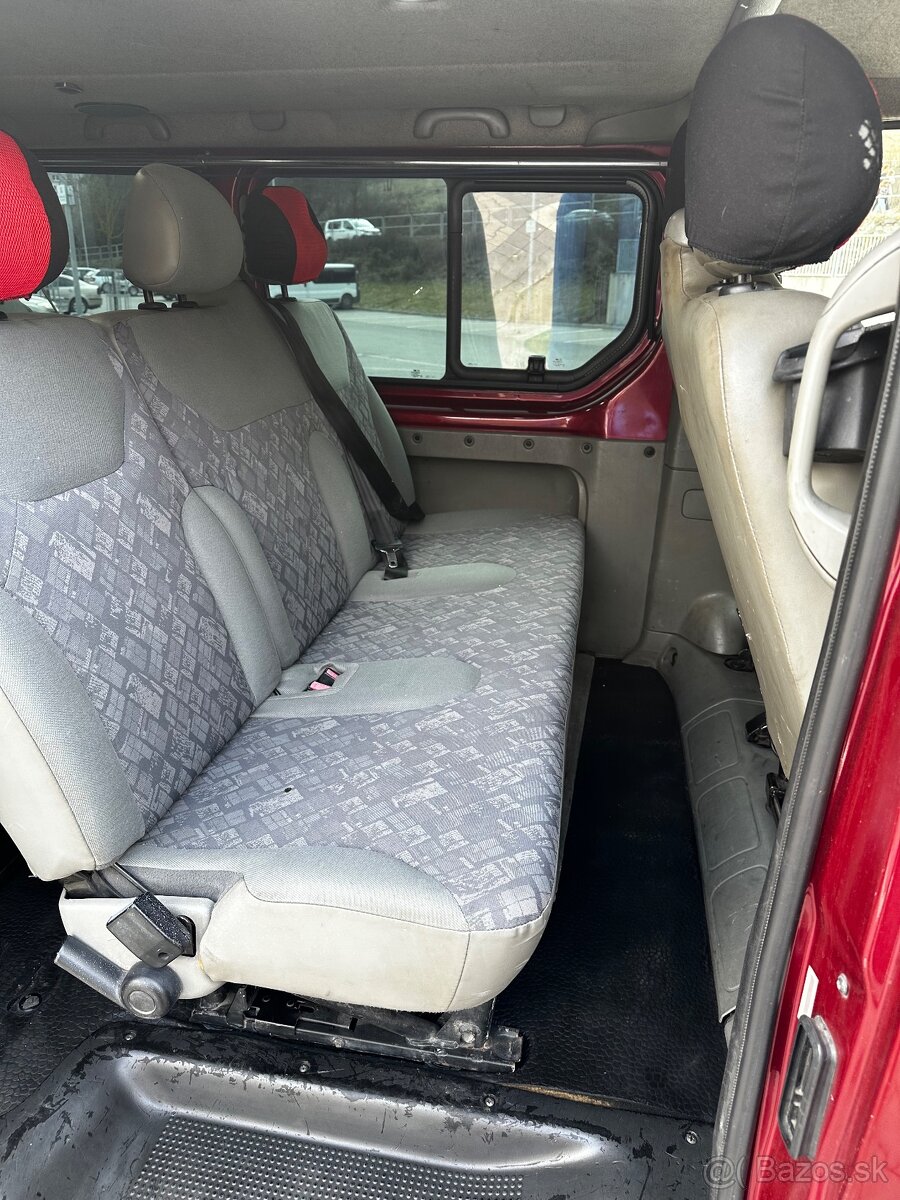 Opel Vivaro 1.9 TDTI - 9