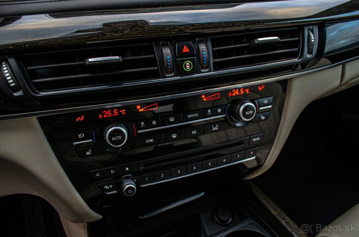 BMW X5 xDrive30d 190kW M-Packet - 9