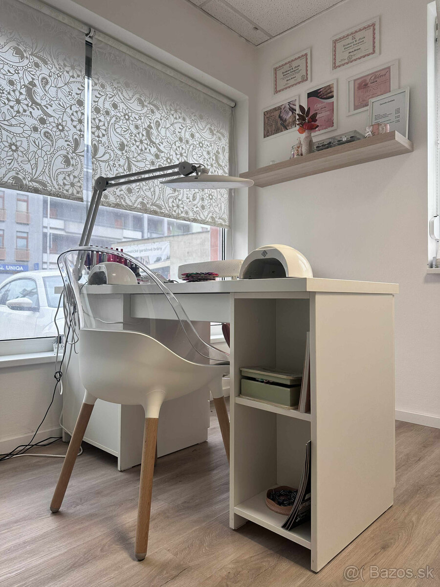 Na prenájom kompletne zariadený a funkčný salón manikúry a p - 9