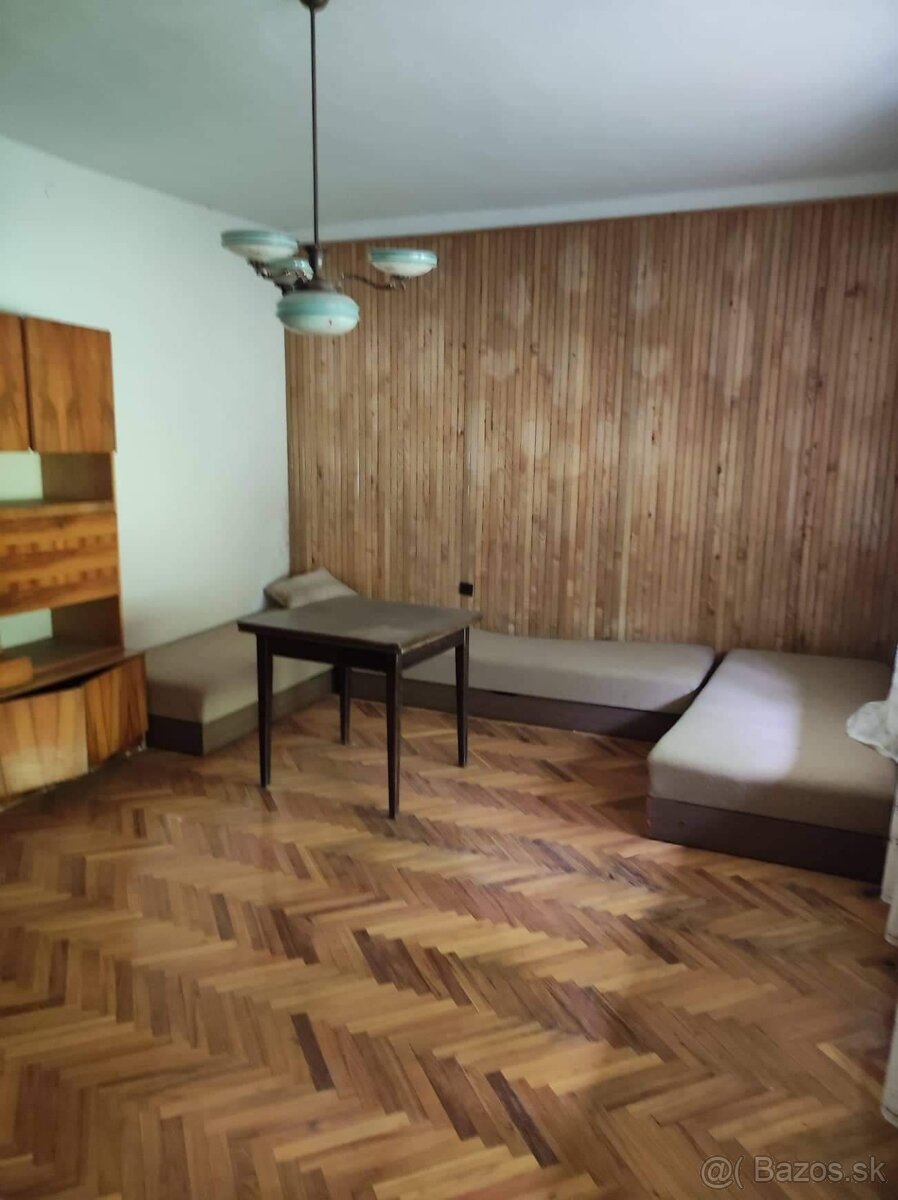 Na predaj rodinný dom na polosamote v obci Hernádvécse - 9