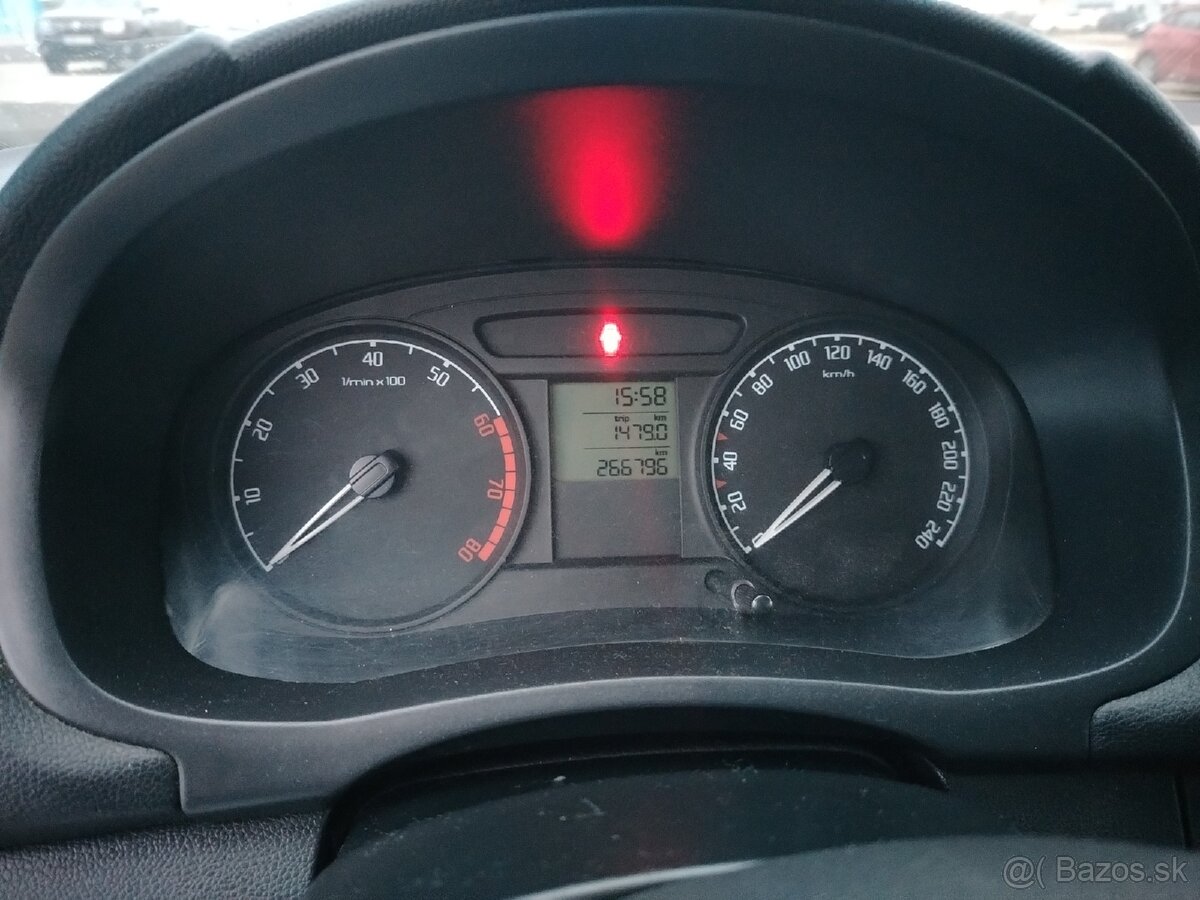 Škoda fabia combi 1.2 HTP 12v - 9