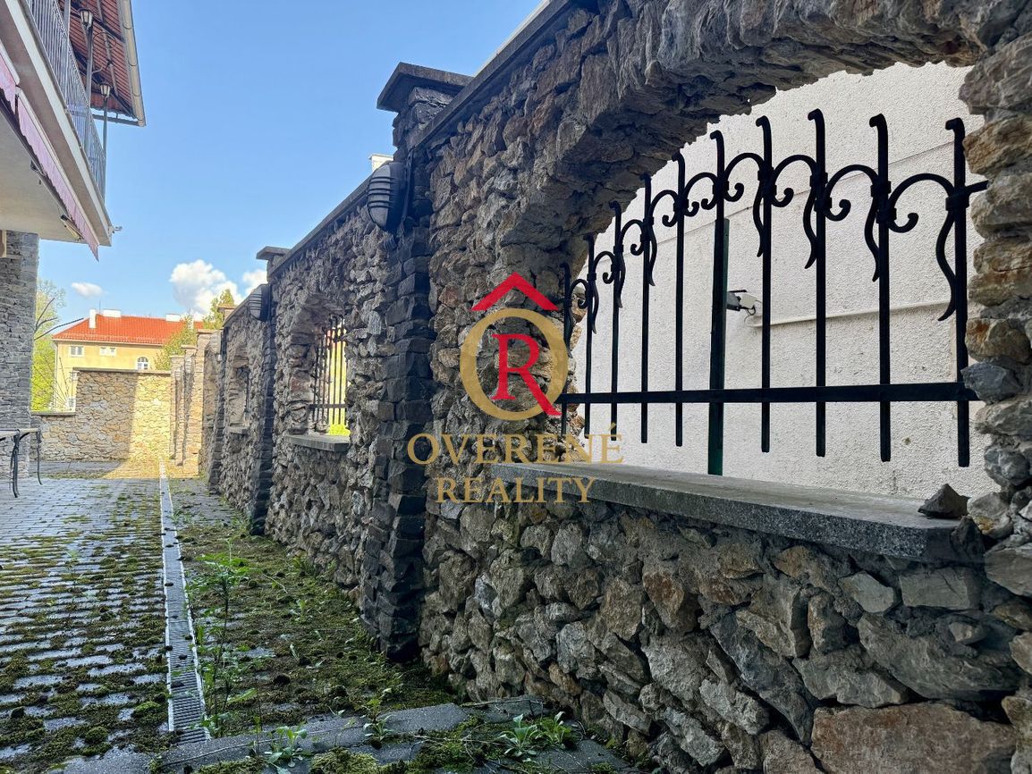 Meštiansky dom v centre Banskej Bystrice s kvalitnou rekonšt - 9