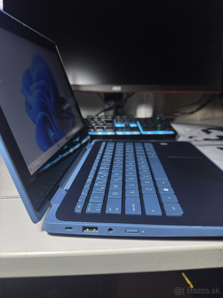 HP 2v1 Notebook+Tablet Dotykový,3.1GHz/8GB,SSD 128GB,8h+ - 9