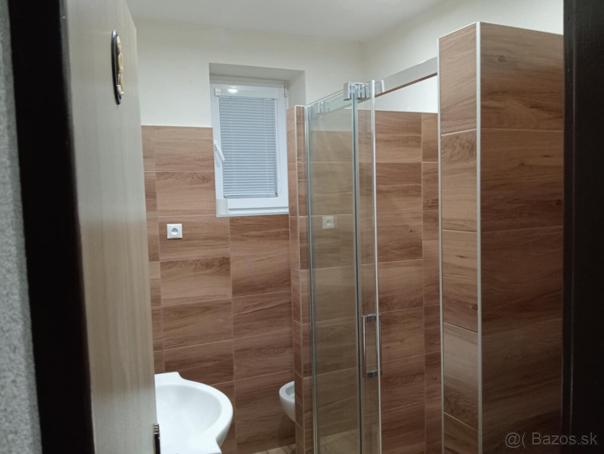 Prenajom bytu v rod.dome - 9