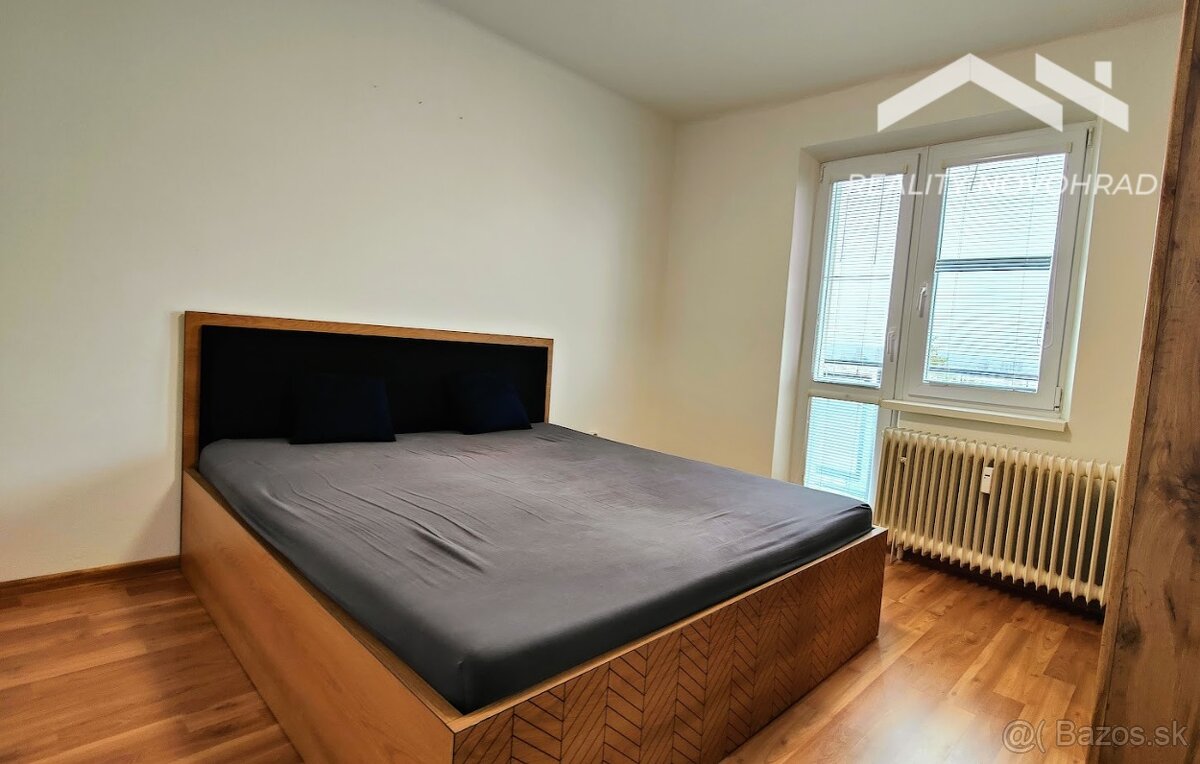 Štýlový 2-izbový byt s balkónom v absolútnom centre Lučenca - 9