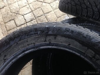 Predám zimné r18 235/55 8/2mm - 9