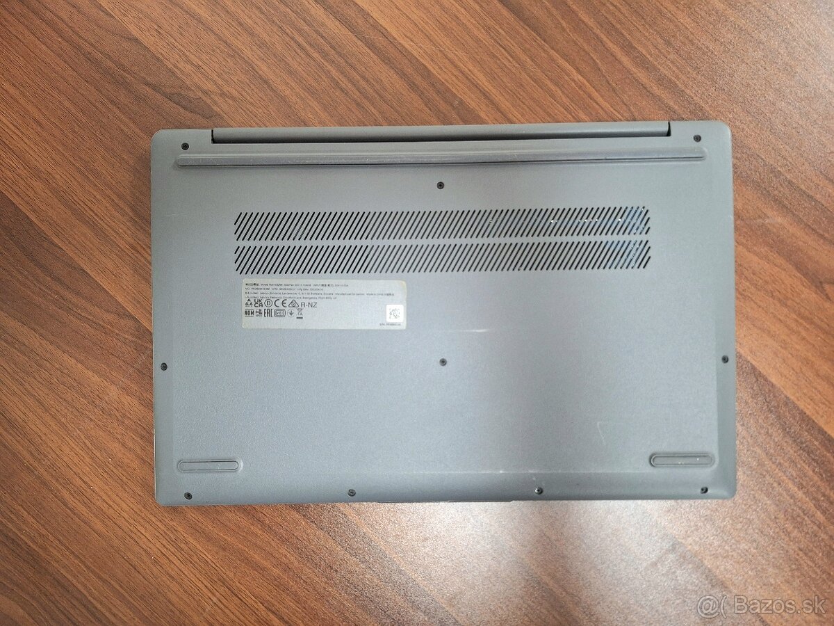 Lenovo IdeaPad 3 - 9