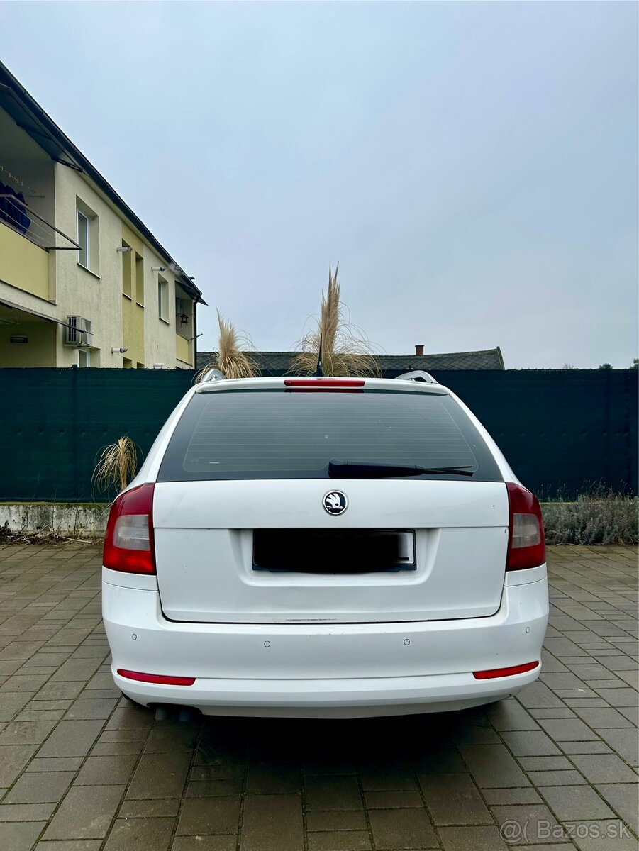 Škoda Octavia 2 FL 1.9 77kw TDi DSG - 9