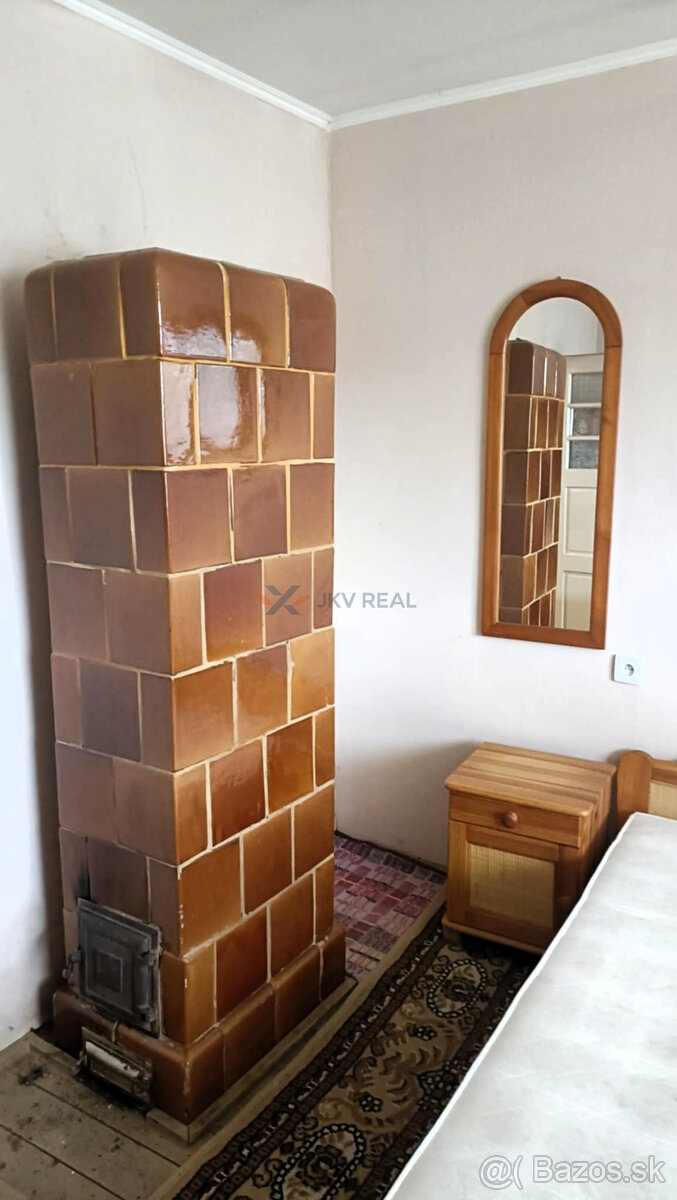 Na predaj rodinný dom s veľkým pozemkom v obci Vaľkovce - 9