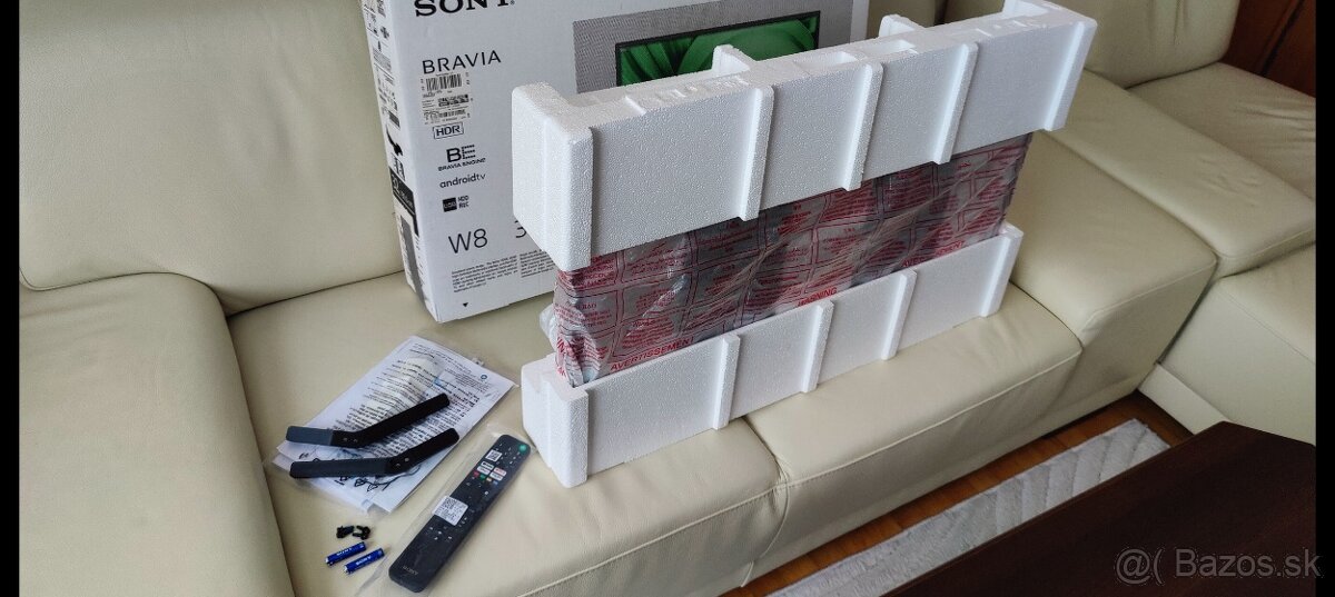 SONY KD - 32W 800 - 9