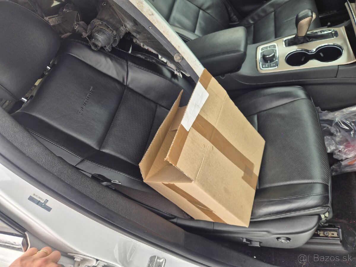 Jeep Grand Cherokee Summit 3.0 V6 - 9