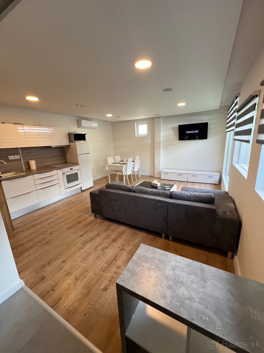 Prenajom 3izboveho bytu - 9
