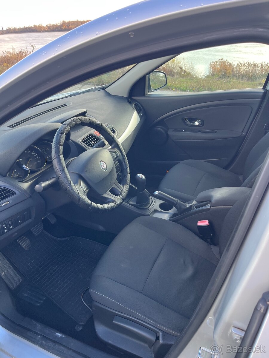 Renault Fluence 1.6 benzín, r.v.2010, 128000km - 9