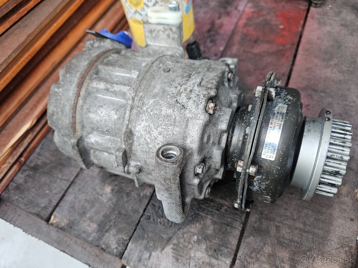 Zvody , veko motora a klimakompresor VW T5 2.5Tdi - 9