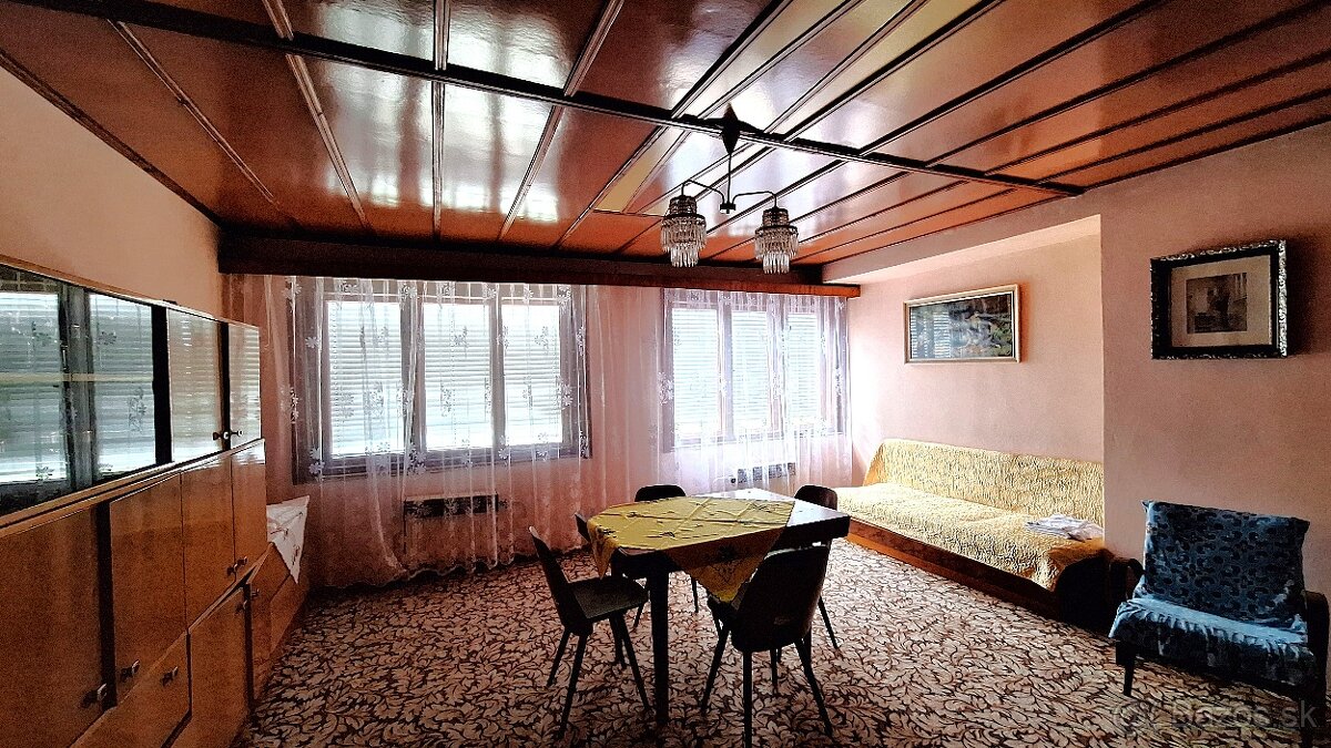 Rodinný dom v ktorom si môžete vytvoriť luxusné bývanie - 9