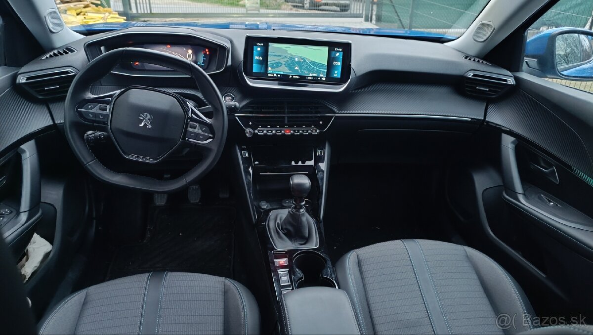 Peugeot 2008 1.2b 24000km - 9