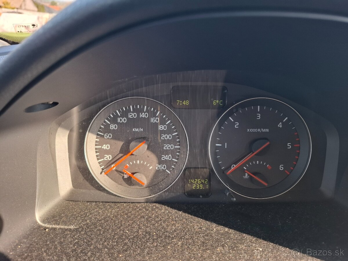 Volvo c30 1,6 d 80kw - 9