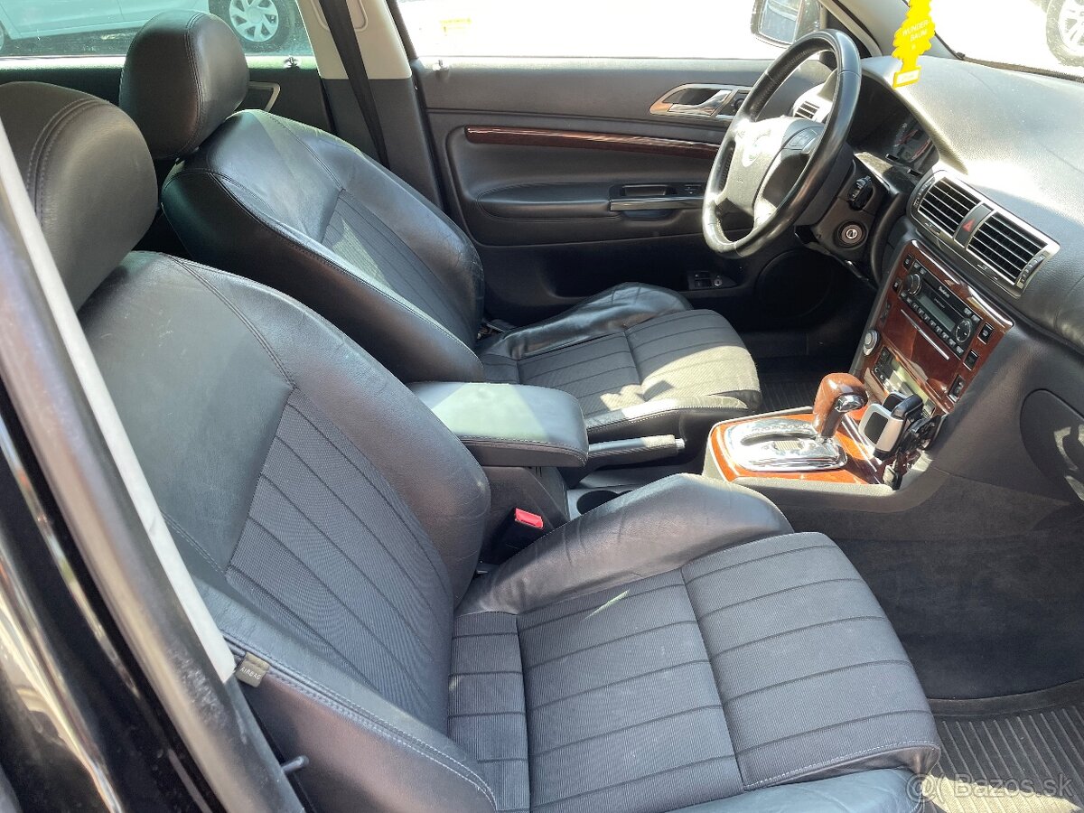 Škoda Superb 2.5 TDI V6 Elegance A/T - 9