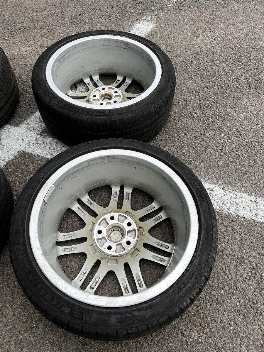 5x112 r18 225/40r18 - 9