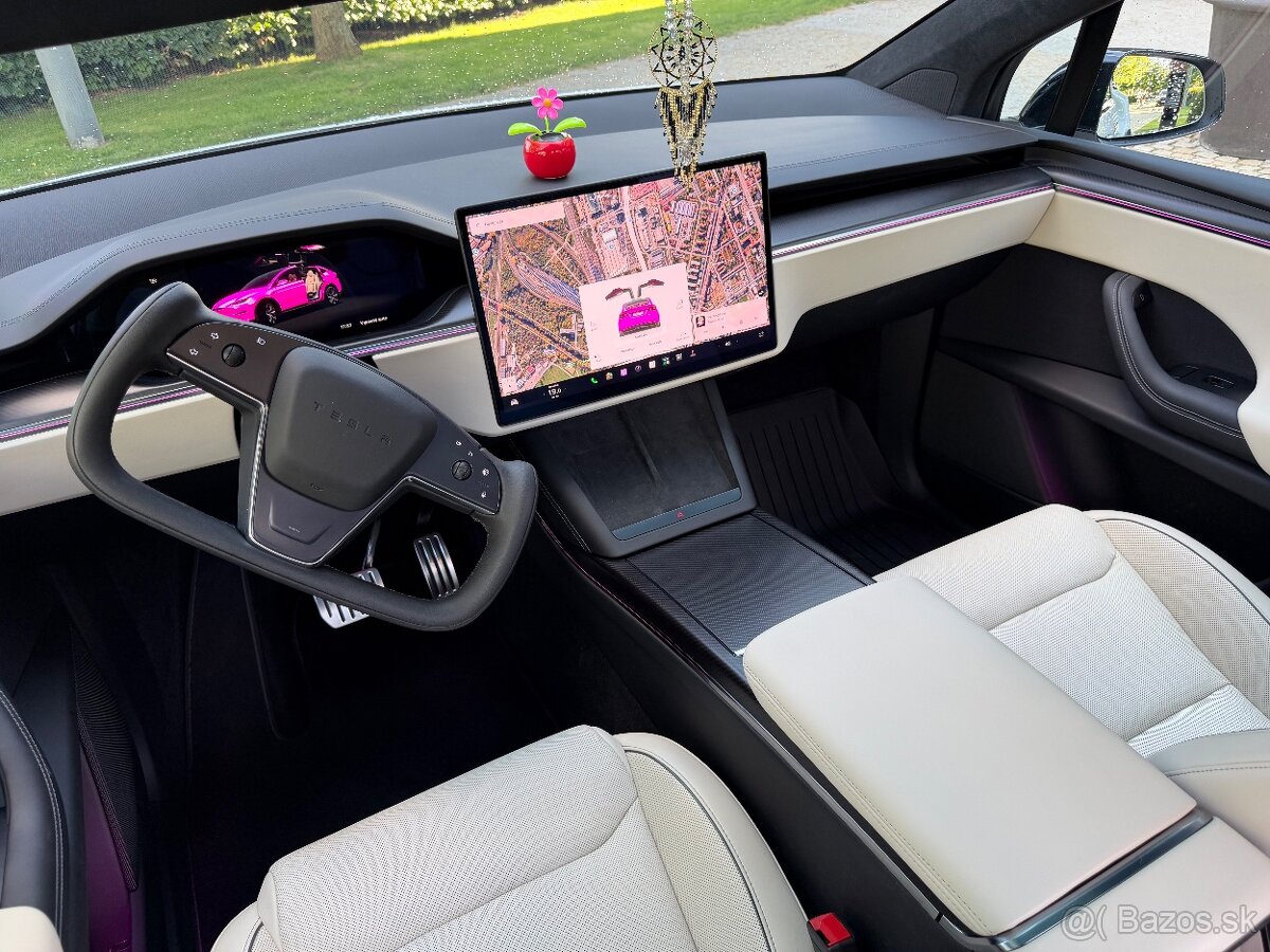TESLA MODEL X PLAID 2026 - 9