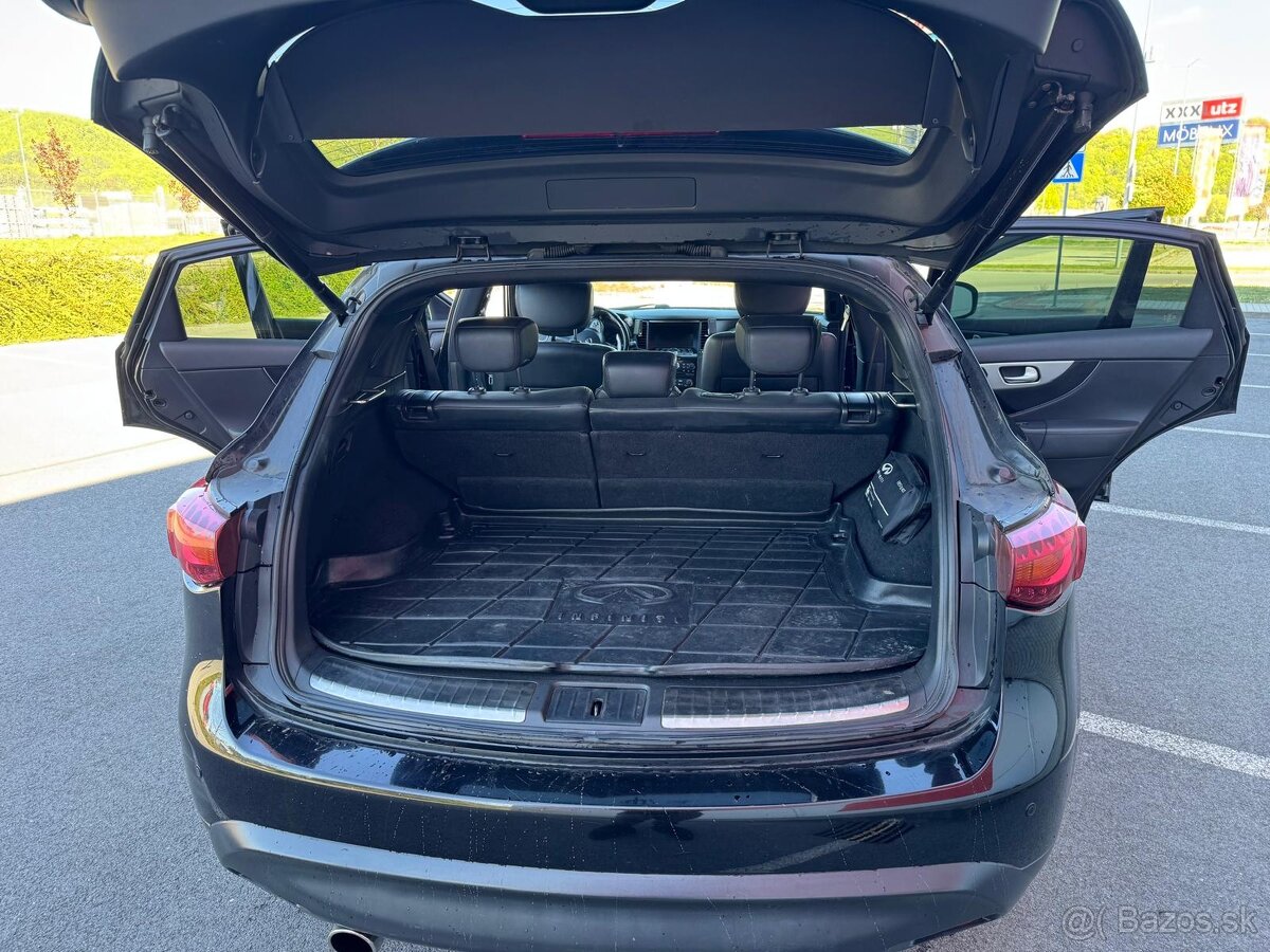 Infiniti FX30Ds - 9