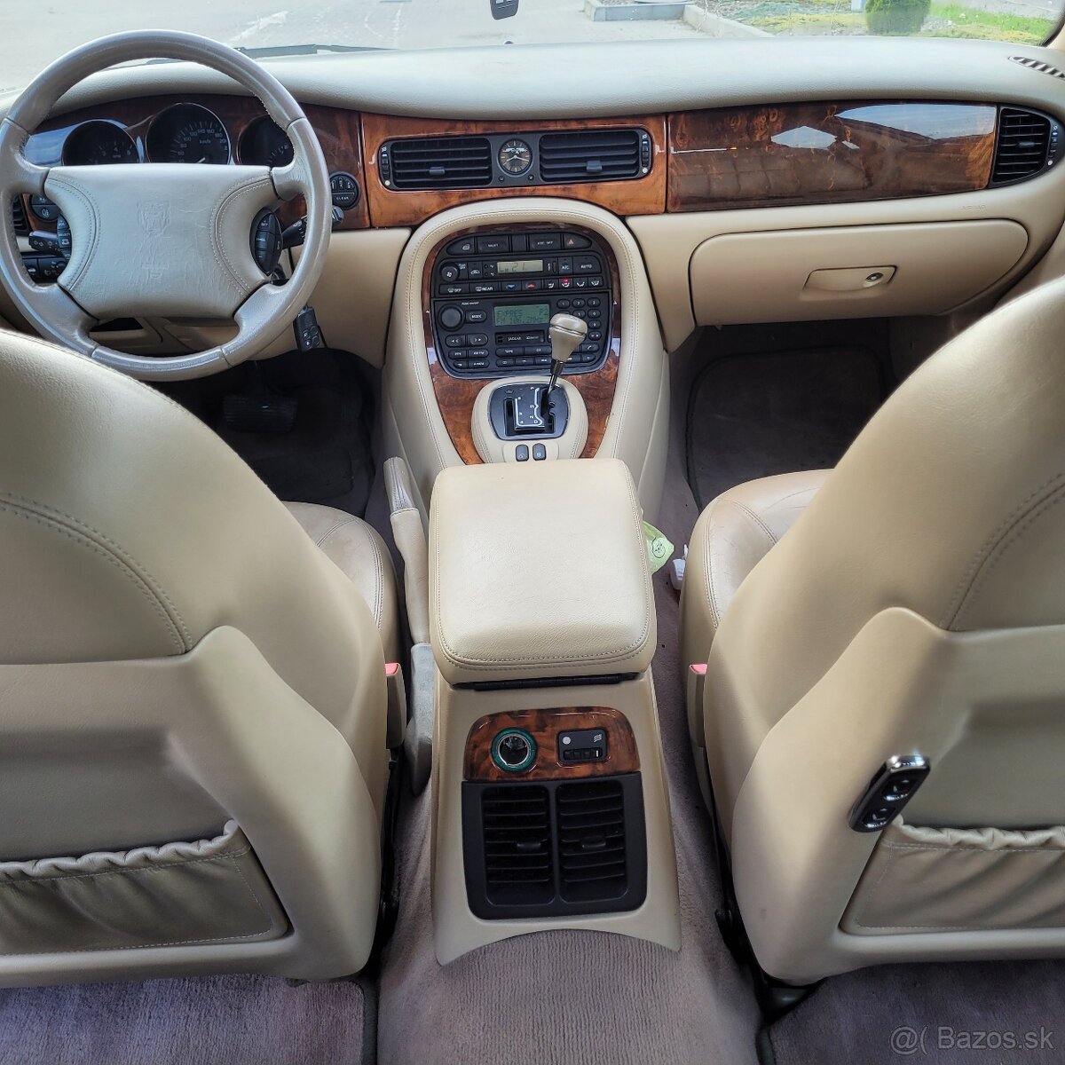Jaguár Sovereign 3.2 V8 (generácia X308) - 9