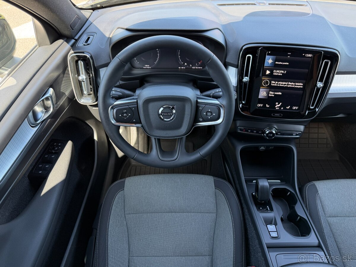 Volvo XC40 1.5 T3 A/T V ZÁRUKE - 9