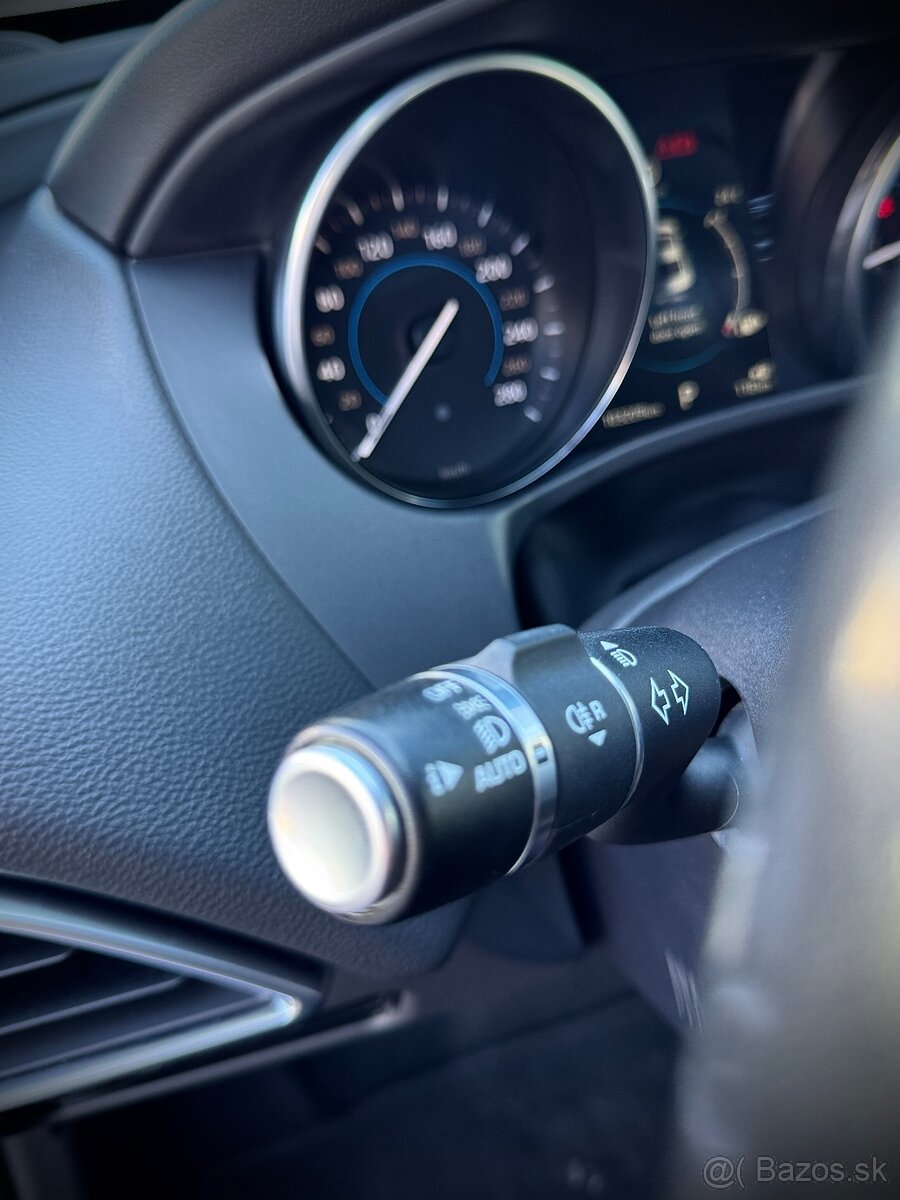 JAGUAR XE 2.0 D PRESTIGE - 9
