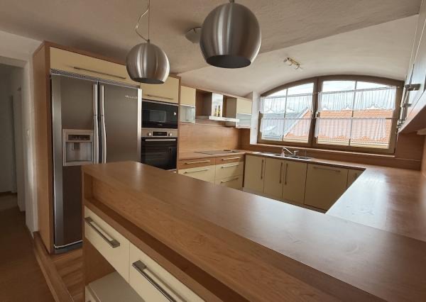 Polyfunkčný obytný dom v SNV - 9