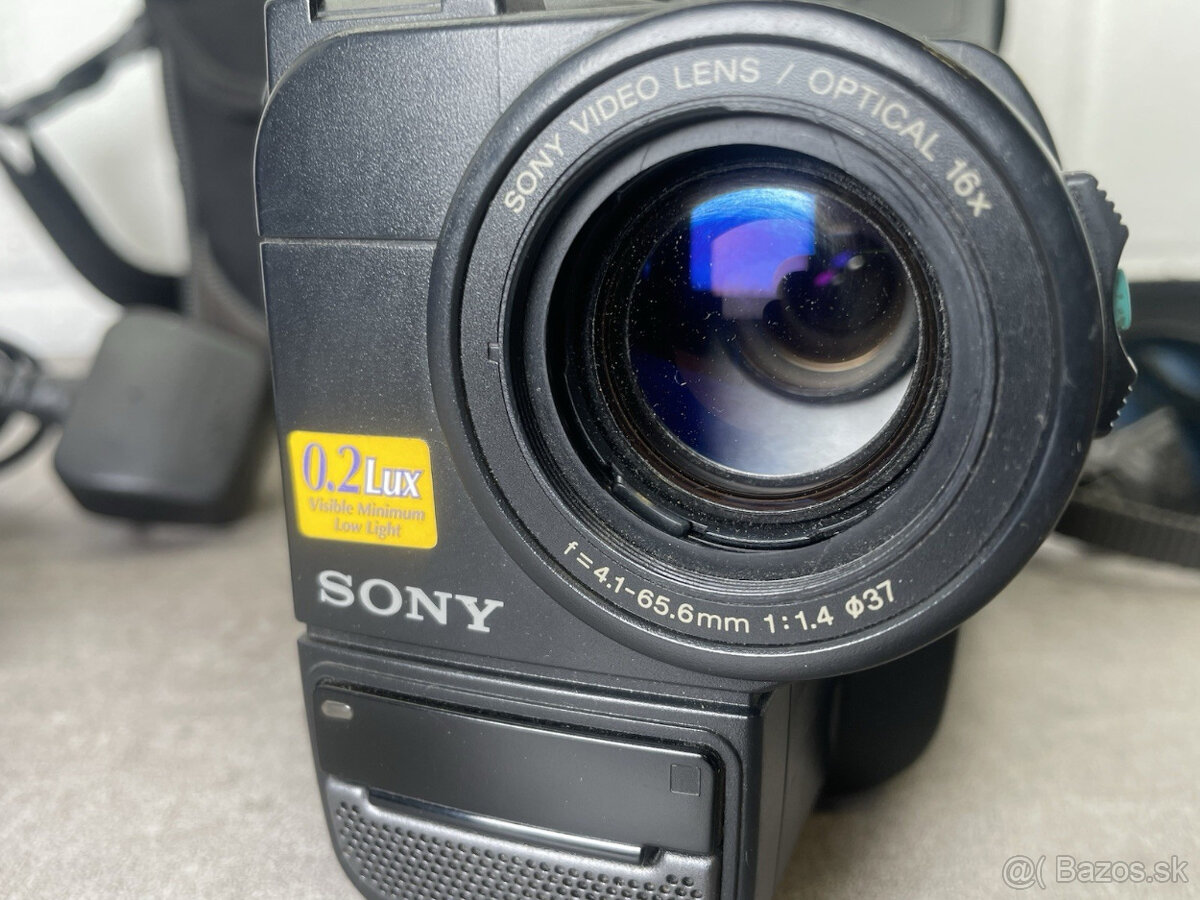 Sony Handycam Video 8 XR - 9