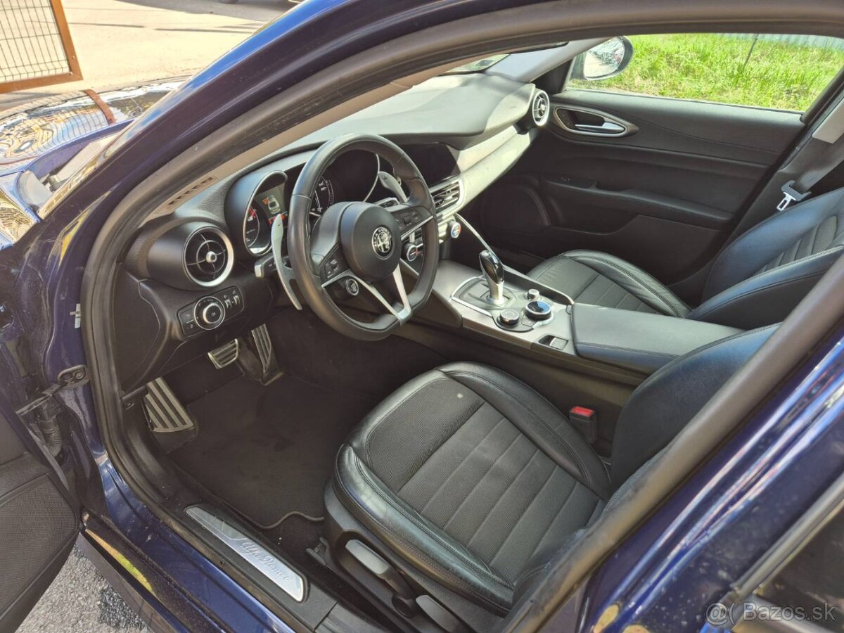 Alfa Romeo Giulia 2.2 Diesel 180 AT Super - 9