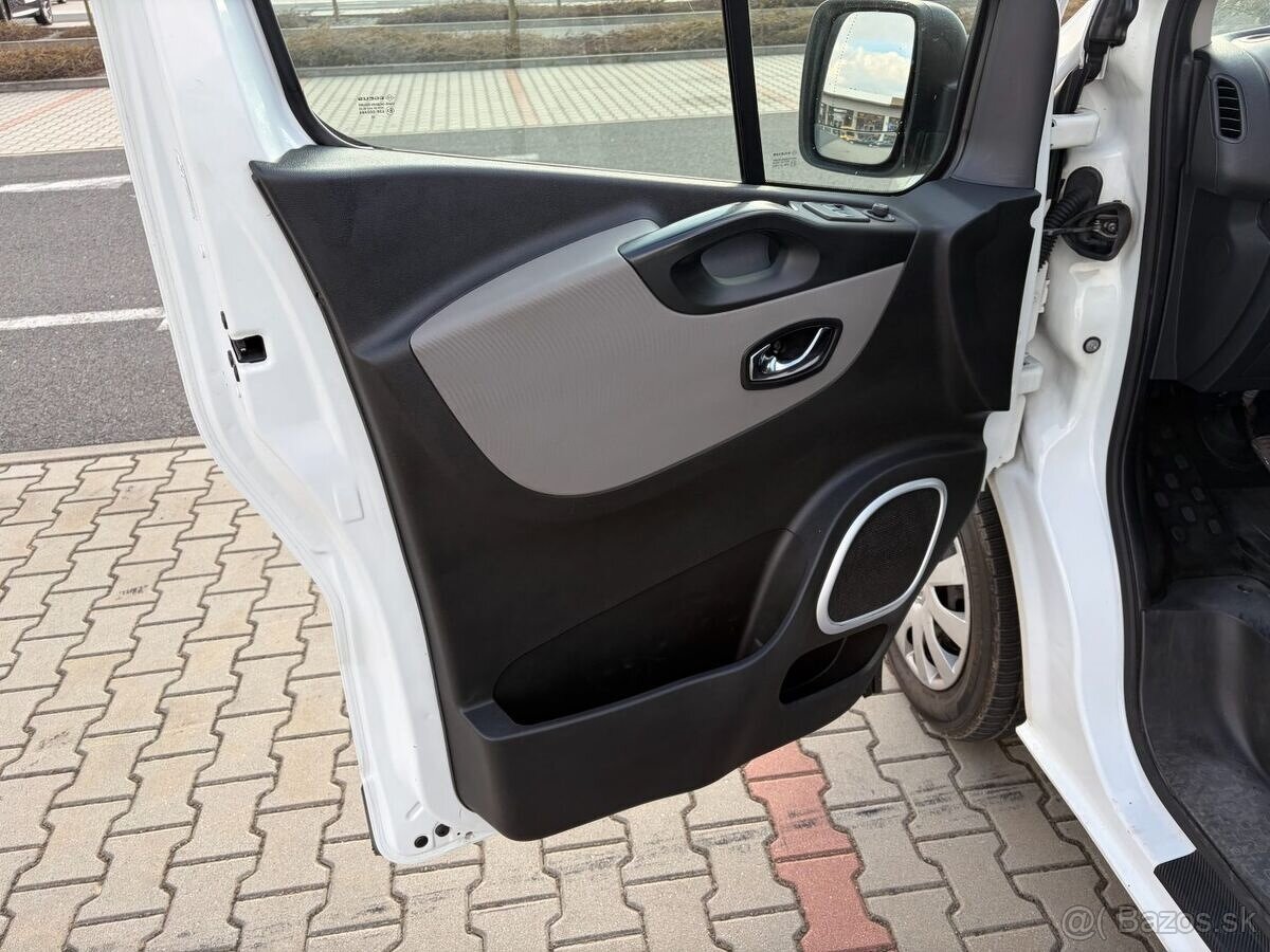 Renault Trafic 1.6 DCi 1.maj. koup. ČR DPH - 9