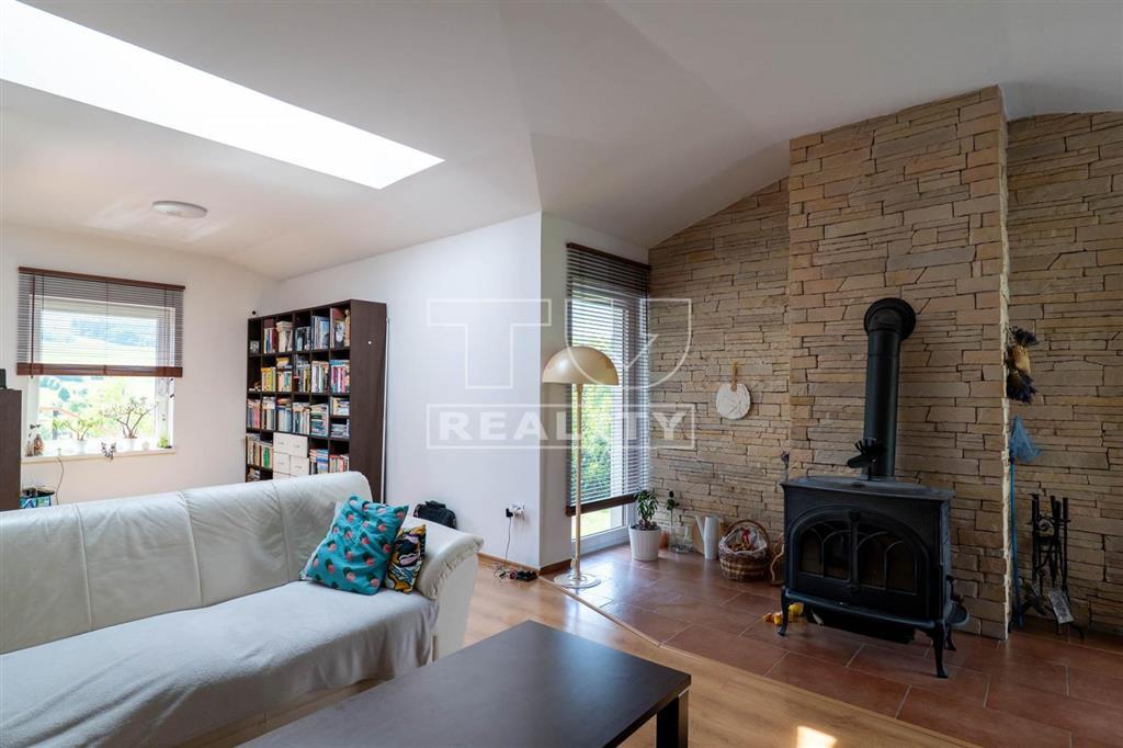 NA PREDAJ EKOLOGICKÝ A SEBESTAČNÝ RODINNÝ DOM V... - 9